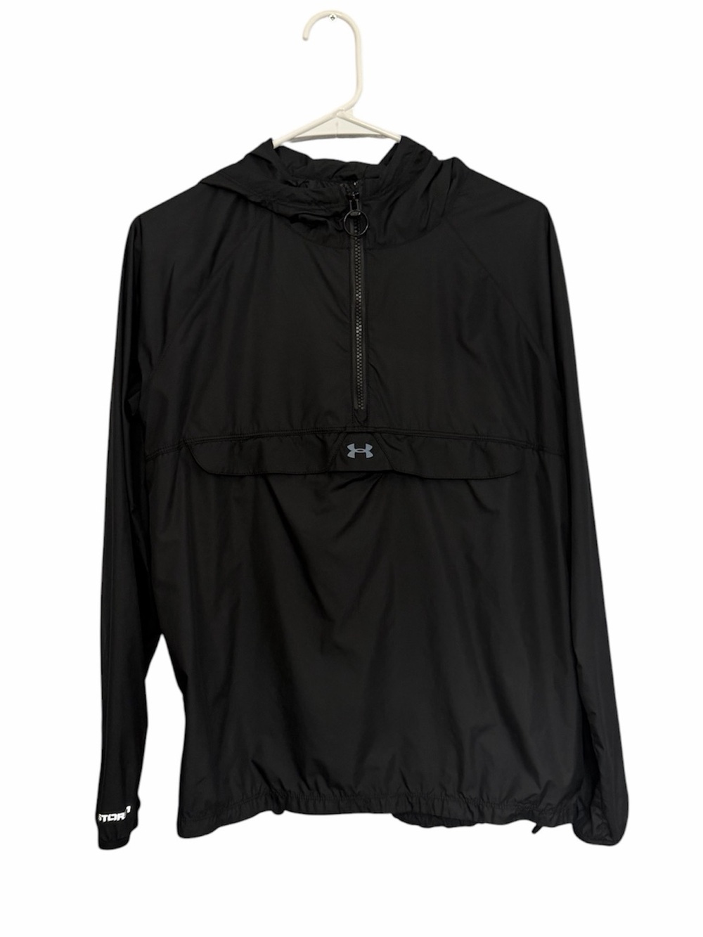Women’s Under Armour Black Pullover Windbreaker Hoodie Size Small